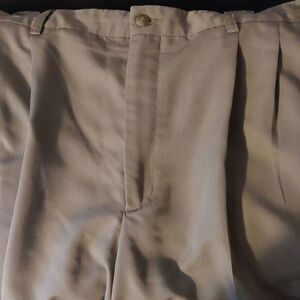 Claiborne Men's 38x32 Pleated‎ Dress Pants Business Khaki Brown Tan No Iron Care